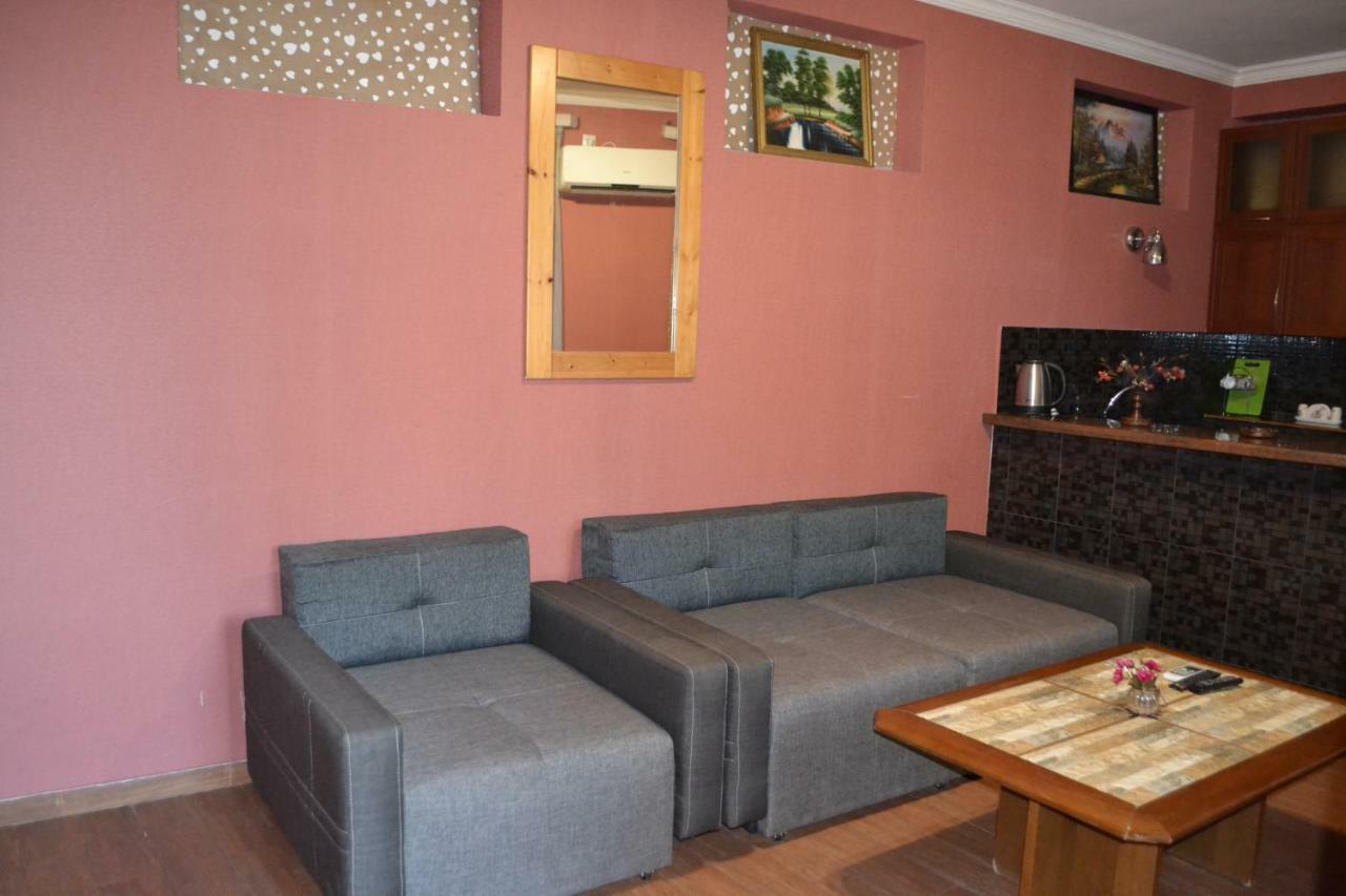 Anano Apartment On Botanikuri Тбилиси Екстериор снимка